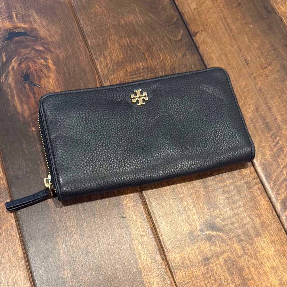 Tory Burch Black Pebbled Leather Wallet